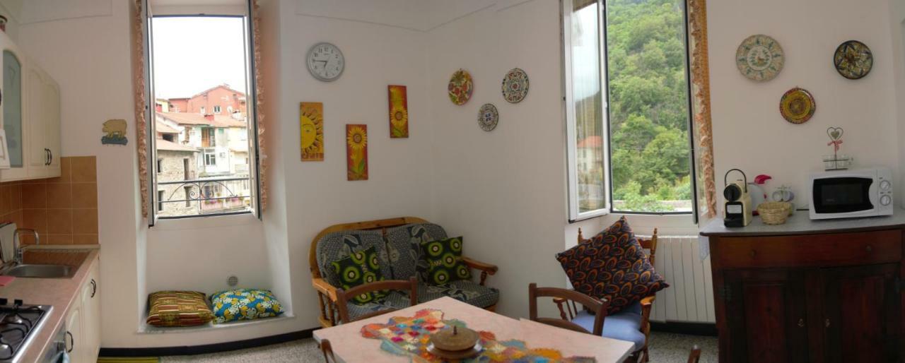 Ferienwohnung Ciassa Noeva Pieve di Teco Exterior foto