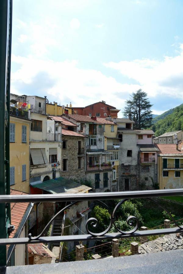 Ferienwohnung Ciassa Noeva Pieve di Teco Exterior foto